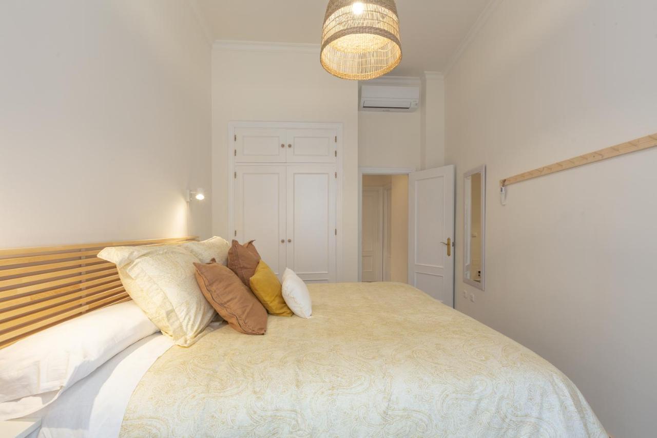 Puerta De Larios: Central Three-Bedroom Apartment With Balconies And Patio مالقة المظهر الخارجي الصورة