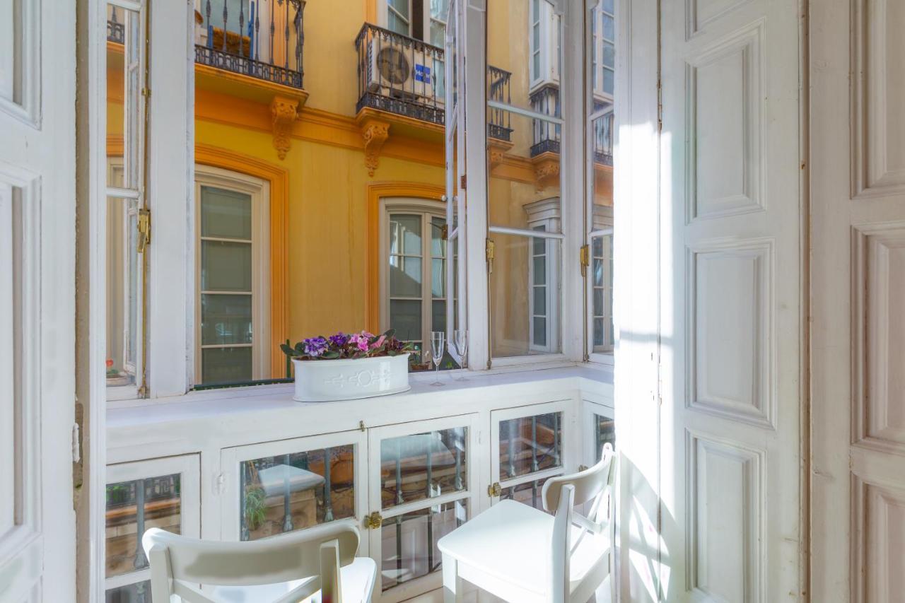 Puerta De Larios: Central Three-Bedroom Apartment With Balconies And Patio مالقة المظهر الخارجي الصورة