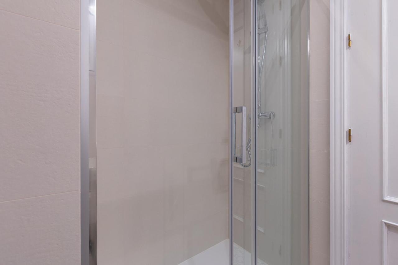 Puerta De Larios: Central Three-Bedroom Apartment With Balconies And Patio مالقة المظهر الخارجي الصورة