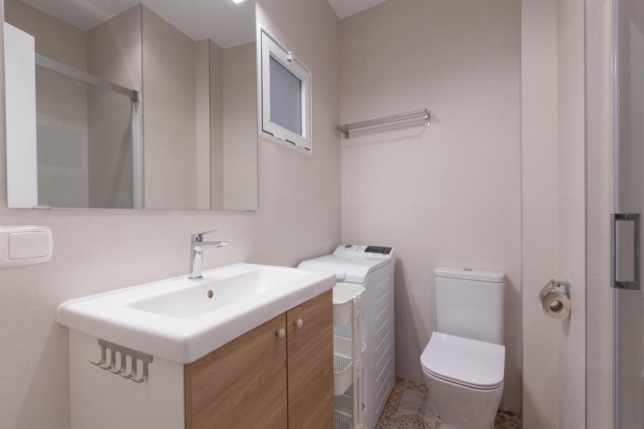Puerta De Larios: Central Three-Bedroom Apartment With Balconies And Patio مالقة المظهر الخارجي الصورة